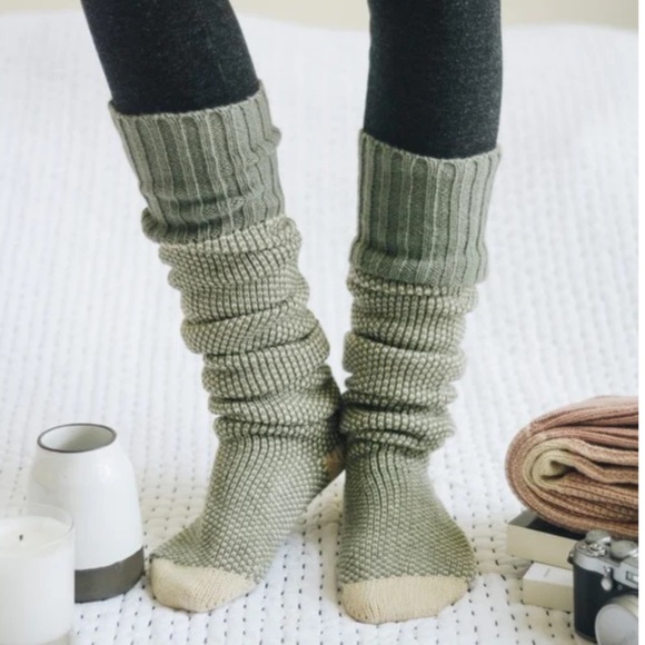 Skymallboutique Accessories - NWT! Snuggle Gray Cozy Knit High Quality Slouch Socks Leg Warmers